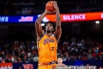 白边：NBA节奏更快 但CBA的对抗很激烈 这里的球员不会频繁假摔