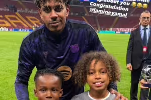 淡化冲突！勒米纳回应亚马尔：当然认识你，我孩子为你疯狂